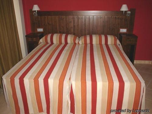 Hotel Rocio Villafranca de Cordoba Bilik gambar